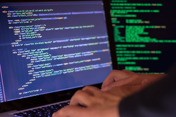 湖南企業(yè)網(wǎng)站建設(shè)選模板建站好還是定制建站好？